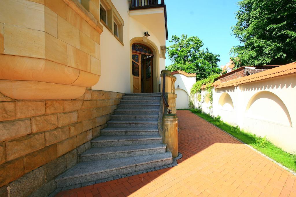 Hotel Palacyk เลกนิตซา ภายนอก รูปภาพ
