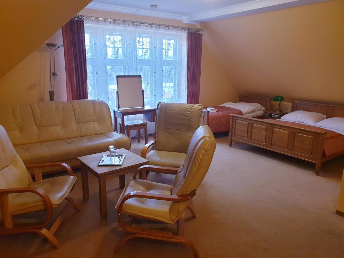 Hotel Palacyk เลกนิตซา ภายนอก รูปภาพ